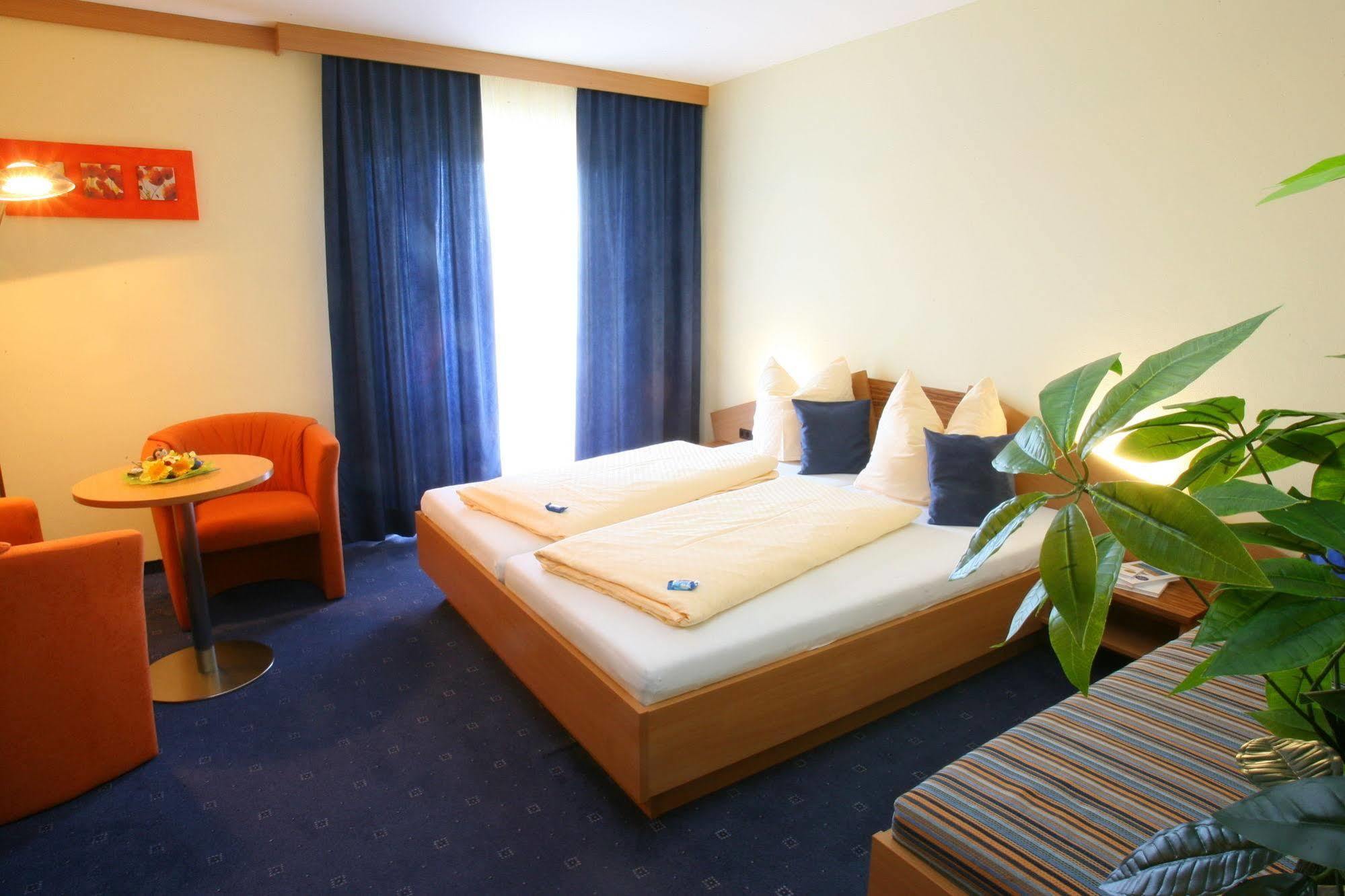 Hotel Garni Oasis Loipersdorf Jennersdorf Exterior photo